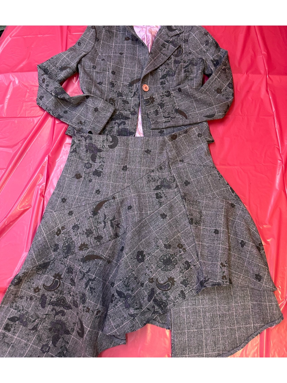 Grey Plaid Floral Print Blazer outfit